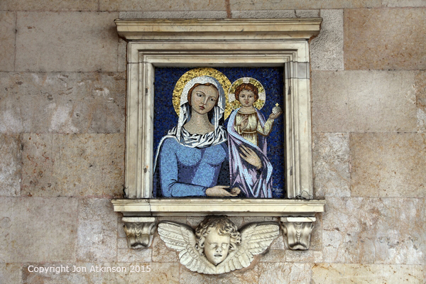 Mary and Jesus Palazzo Gambacorti